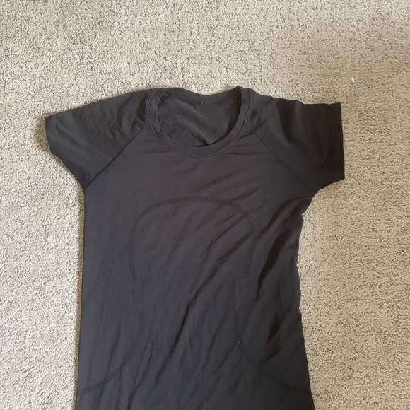 Lululemon Swiftly Tech 2.0 in Black - Picture 3 of 3